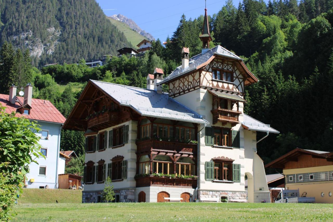 Alpenrose Apartment Flirsch